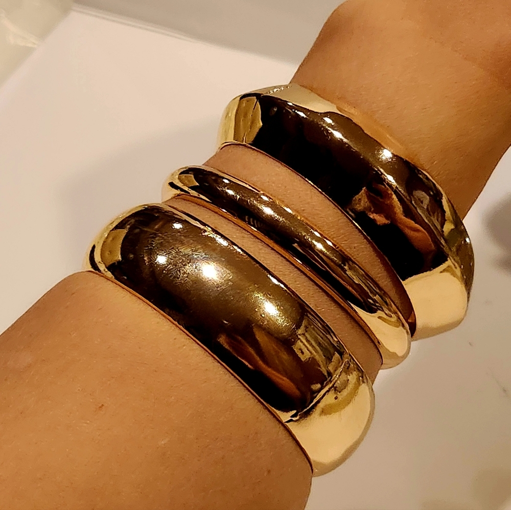 3 Round Chunky Bracelets. Smooth metal.Bangles Trendy Designe. Hupoallergenic - Picture 13 of 13